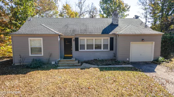 Knoxville, TN 37920,602 Lookout CT