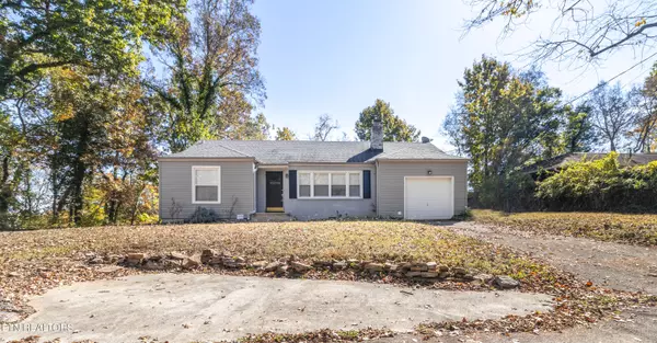 Knoxville, TN 37920,602 Lookout CT