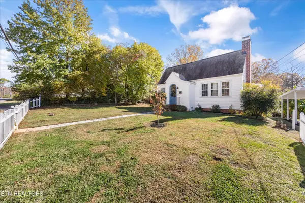 Knoxville, TN 37918,3420 Garden DR