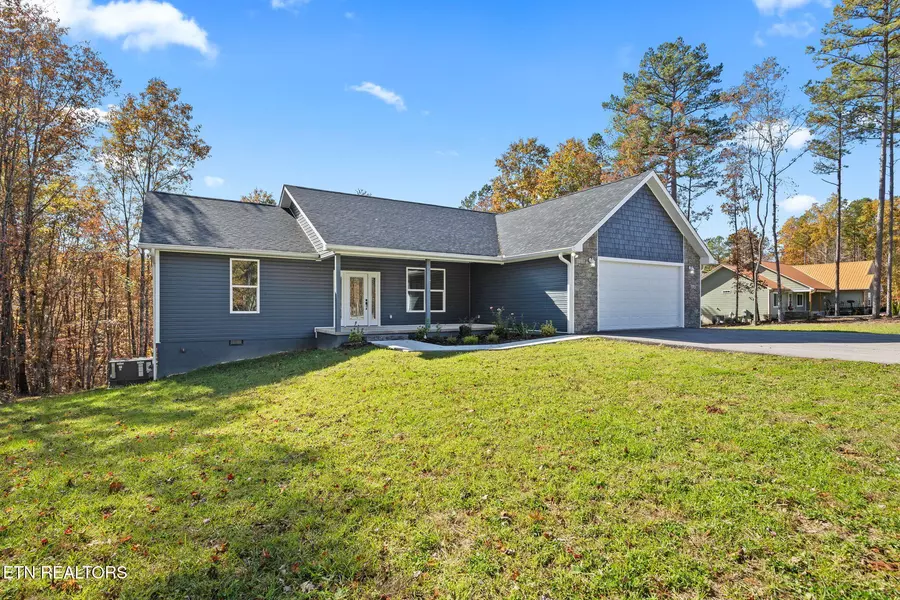 108 Creekview CT, Jamestown, TN 38556