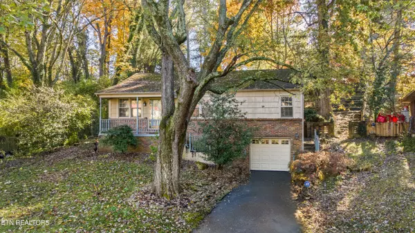 Knoxville, TN 37917,3028 Hills Blvd