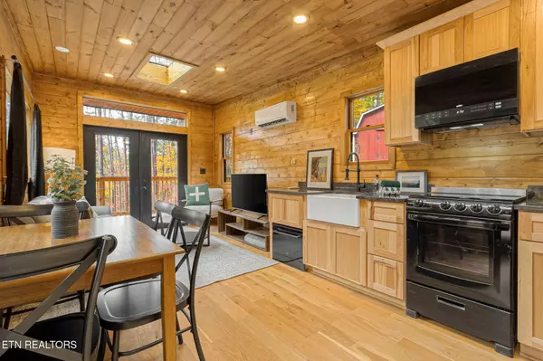 Sevierville, TN 37862,4167 Chamberlain LN