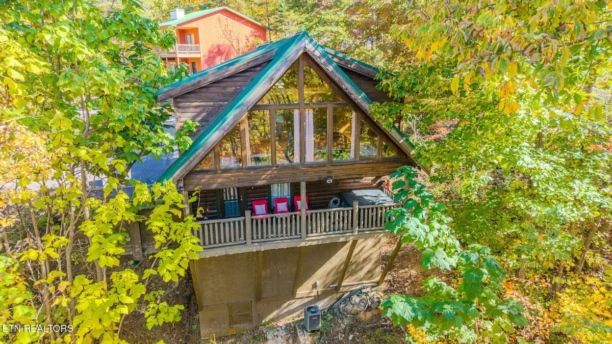 Sevierville, TN 37876,2105 Rabbit Point WAY