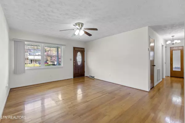 Lafollette, TN 37766,115 Morningside Park