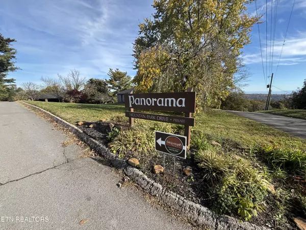 Knoxville, TN 37918,6208 Mountain Park DR #8