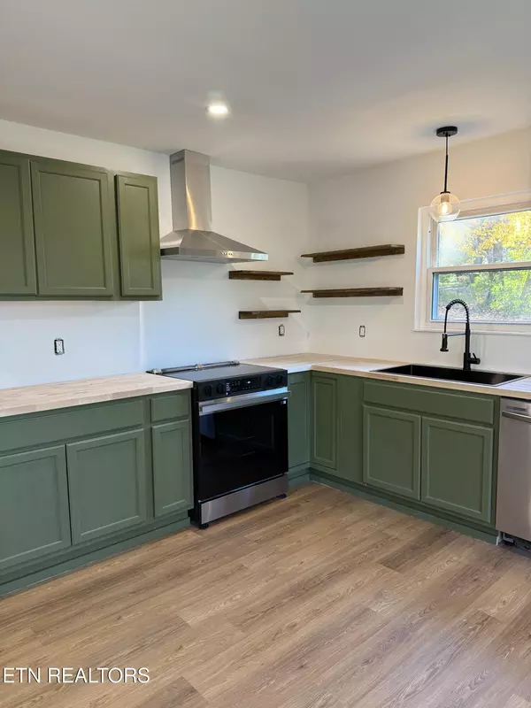 Knoxville, TN 37917,2737 Washington PIKE