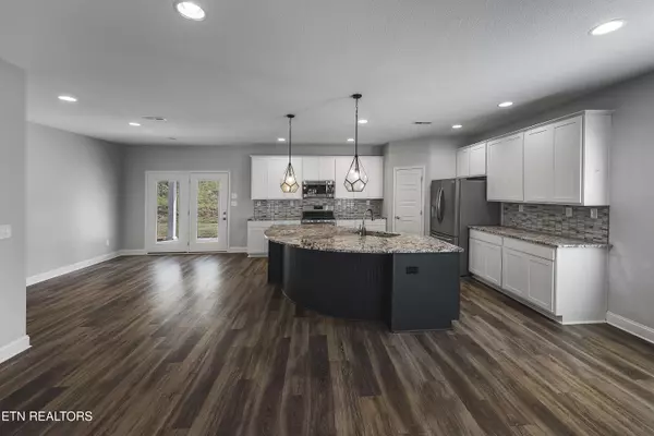 Knoxville, TN 37932,2107 Kangaroo LN