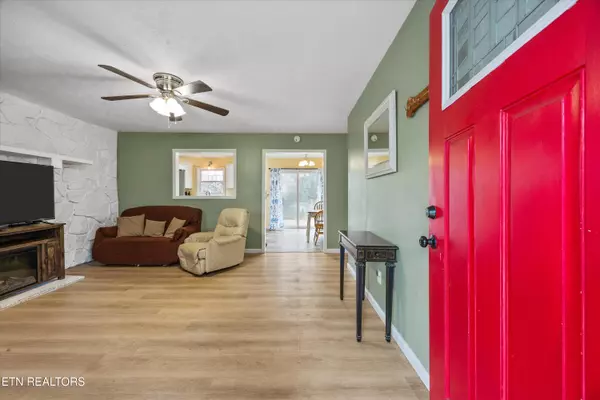 Kingston, TN 37763,1909 Lawnville Rd