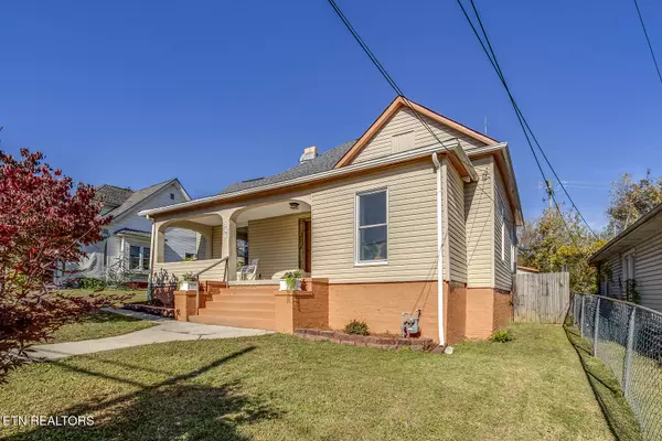 Knoxville, TN 37917,615 Banks Ave