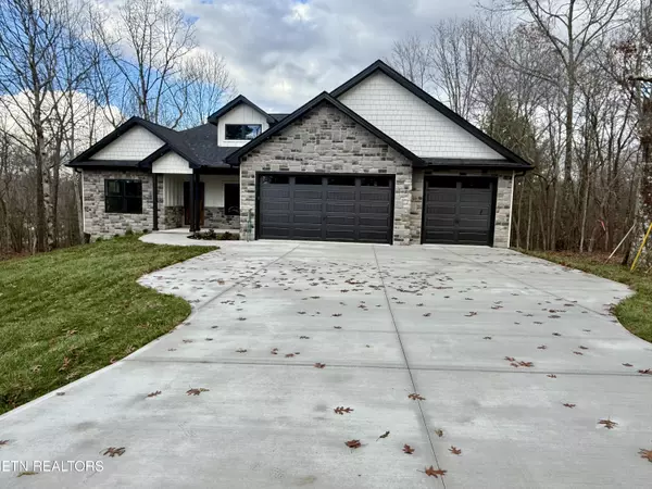 Crossville, TN 38558,605 Westchester DR