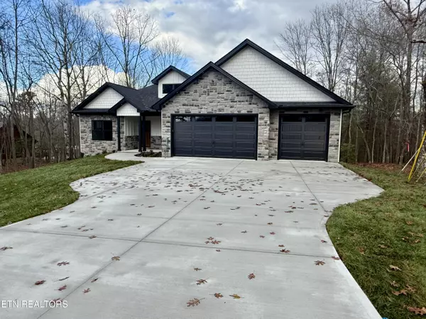 Crossville, TN 38558,605 Westchester DR