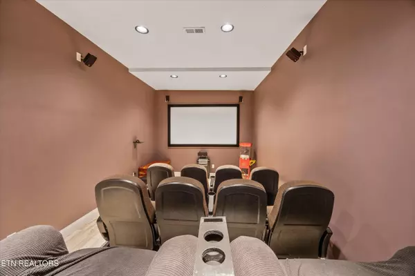 Knoxville, TN 37918,6213 Ridgeview Rd