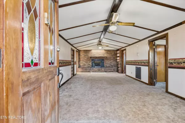 Jellico, TN 37762,335 High Street