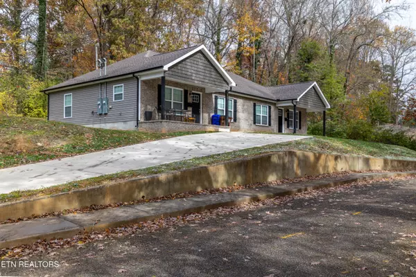 Oak Ridge, TN 37830,157 Wade LN