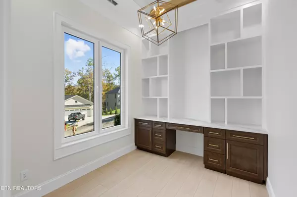 Loudon, TN 37774,121 Nuhya WAY