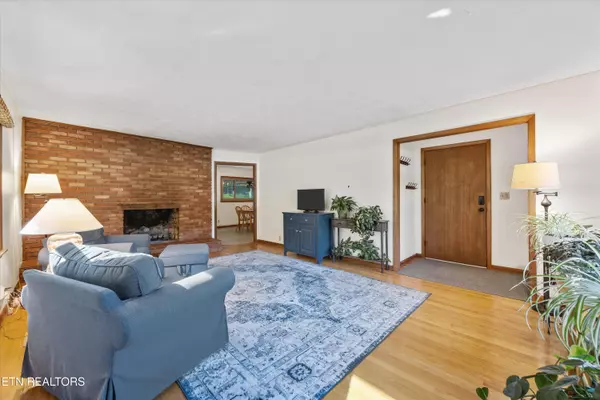 Powell, TN 37849,8237 Collier Rd