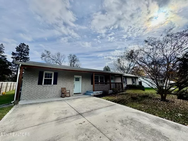 824 Noragate Rd, Knoxville, TN 37919