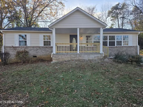 5503 Scenicwood Rd, Knoxville, TN 37912