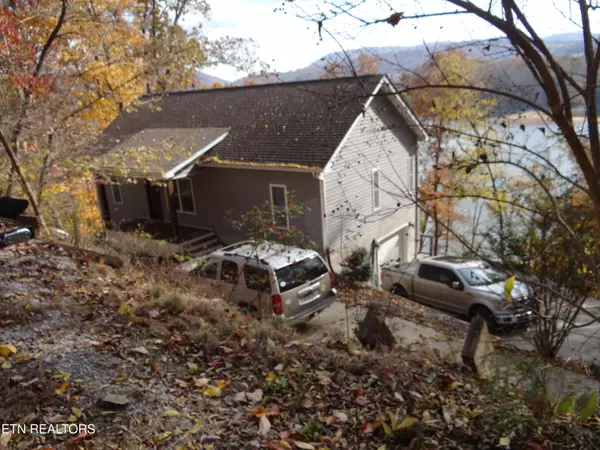 New Tazewell, TN 37825,950 Oak LN