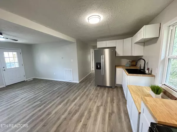 Lafollette, TN 37766,401 Forrest St