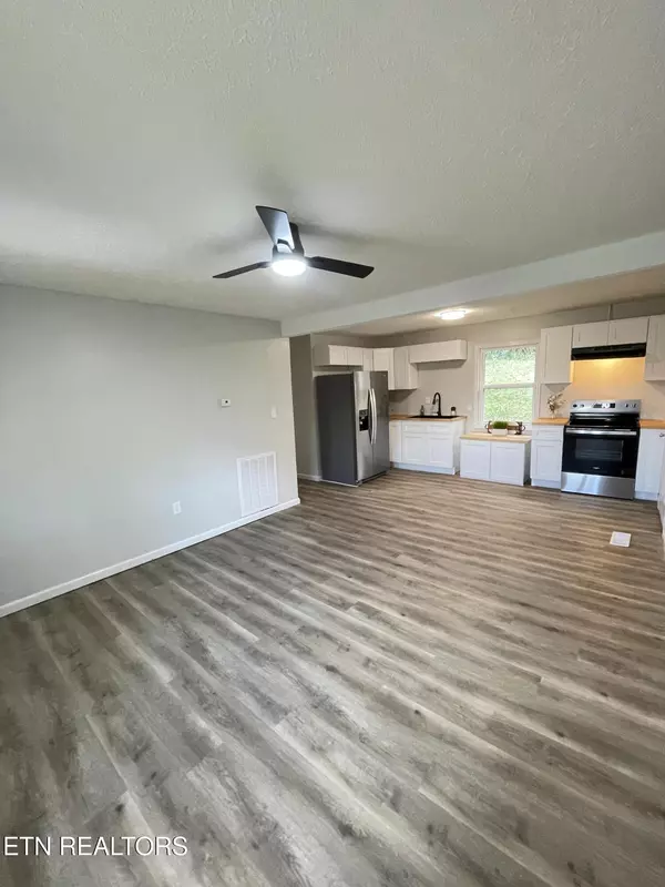 Lafollette, TN 37766,401 Forrest St