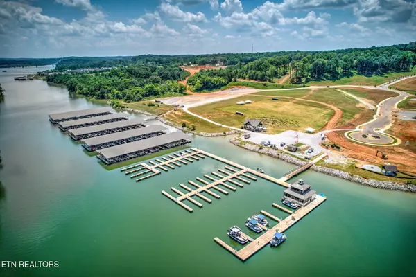 Loudon, TN 37774,3010 Old Dogwood Tr