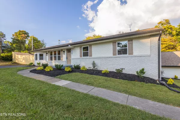 Knoxville, TN 37909,838 Whitehall Rd