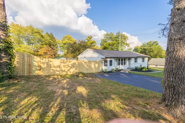 Knoxville, TN 37909,838 Whitehall Rd