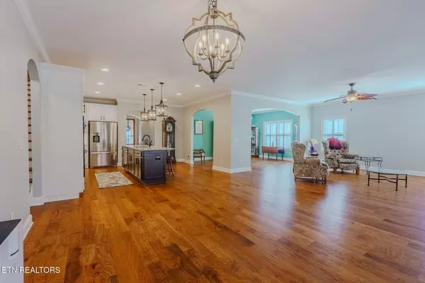 Lenoir City, TN 37771,159 Silver Maple St