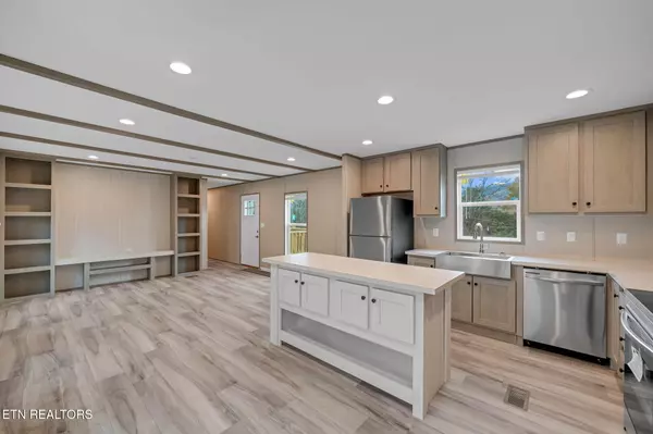 Luttrell, TN 37779,182 Tazewell PIKE