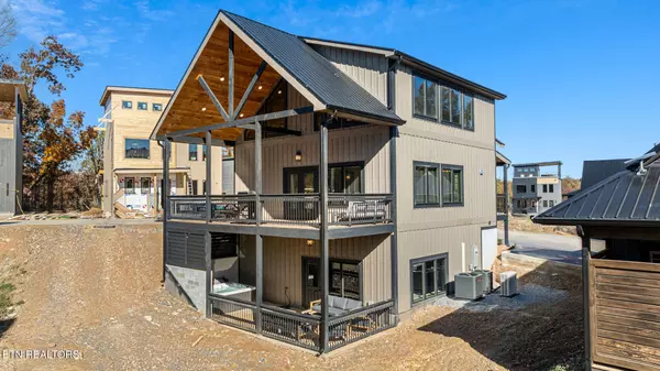 Pigeon Forge, TN 37863,593 Warbonnet WAY