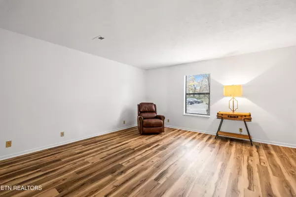 Knoxville, TN 37909,1325 Francis Station DR