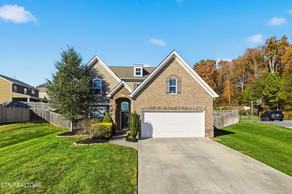 3215 Saddle Path LN, Knoxville, TN 37931
