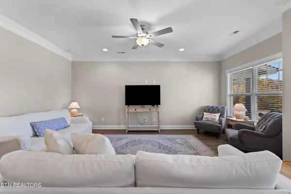 Oak Ridge, TN 37830,240 Broadberry Ave