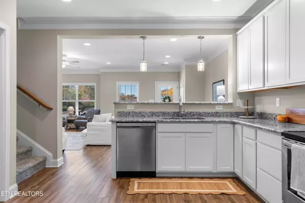 Oak Ridge, TN 37830,240 Broadberry Ave