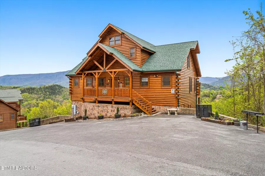 2722 Mountain Preserve DR, Sevierville, TN 37862
