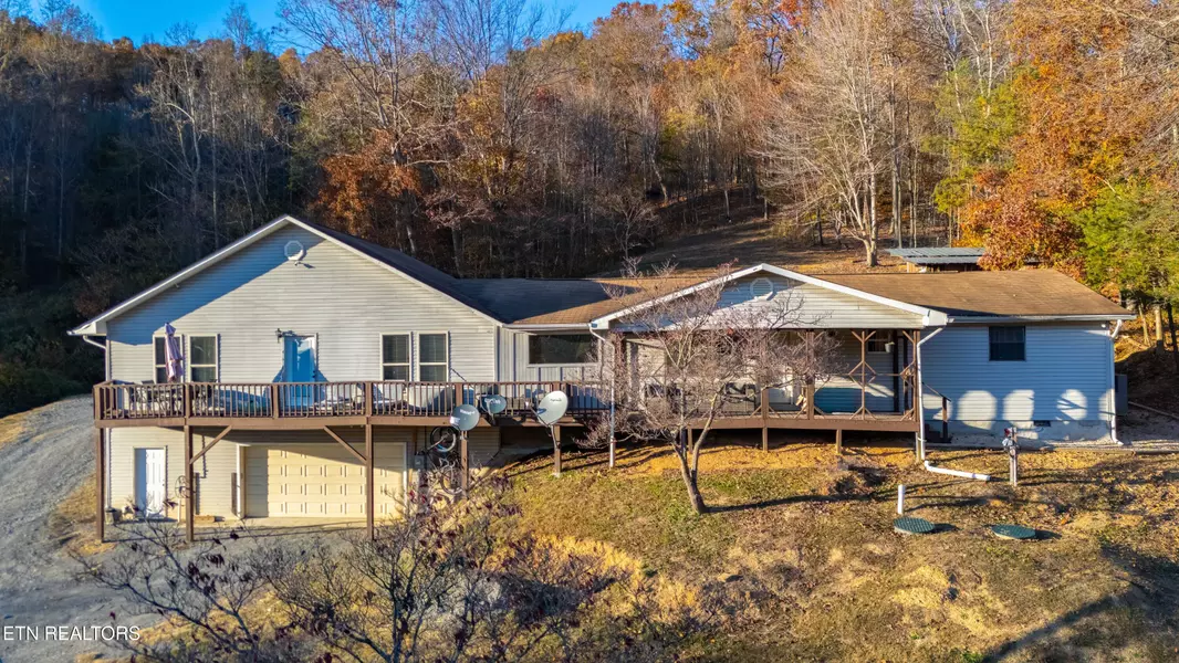257 Dark Hollow Rd, Andersonville, TN 37705