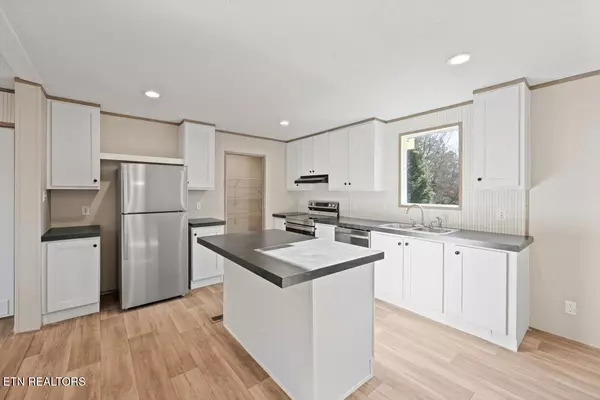 Rockwood, TN 37854,123 Friendship LN