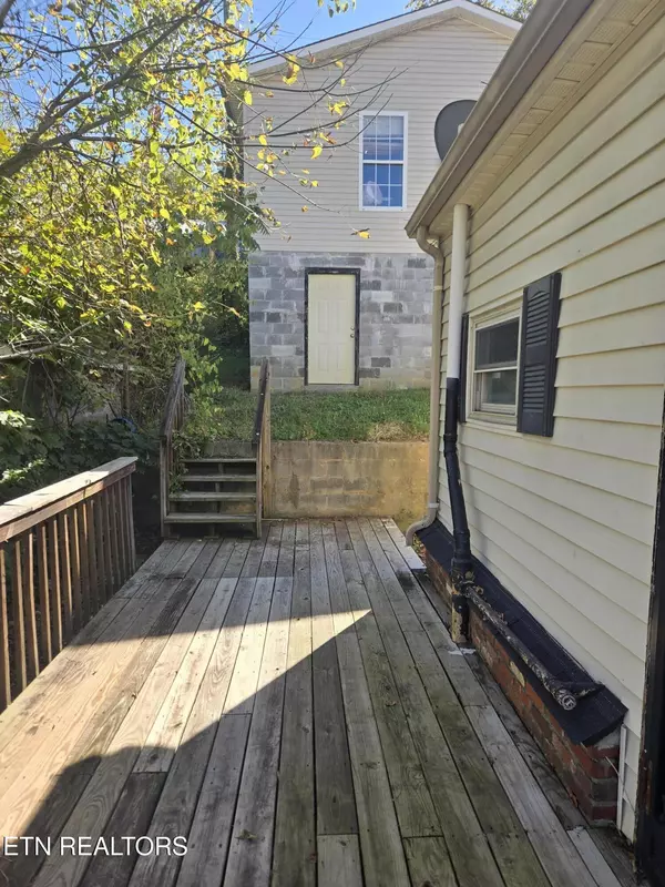 Knoxville, TN 37917,212 Oglewood Ave