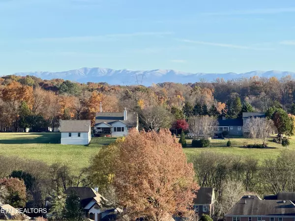 Knoxville, TN 37923,8848 Dancing Bear LN