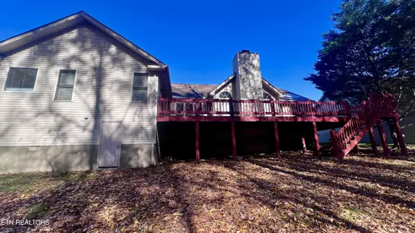 Crossville, TN 38558,202 Lakeview DR