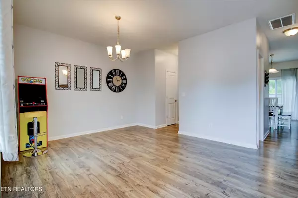 Friendsville, TN 37737,1242 Bill Wallace DR