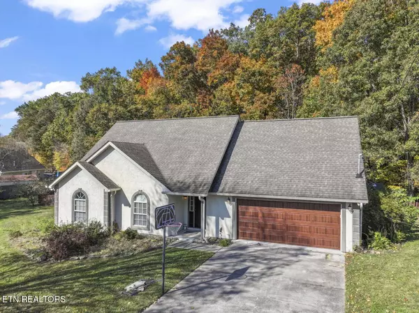 Knoxville, TN 37921,5301 Amherst Woods Lane LN