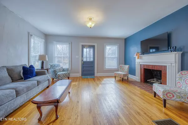 Knoxville, TN 37918,5109 Oakview Rd