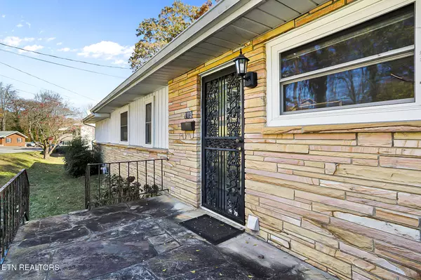 Oak Ridge, TN 37830,103 Glendale LN