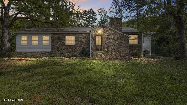 3140 Laws Chapel Rd, Maryville, TN 37803