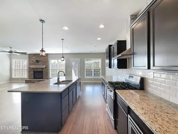 Knoxville, TN 37922,1703 Glen Shady Blvd