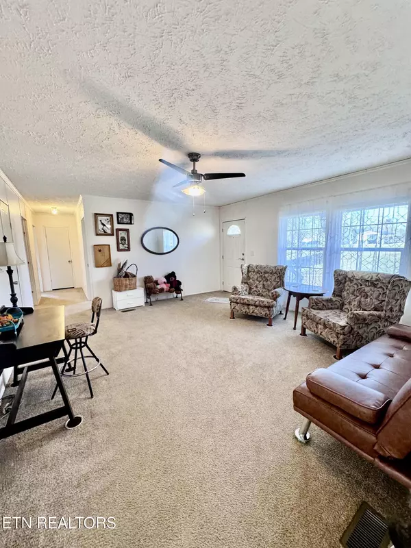 Strawberry Plains, TN 37871,9202 Strawberry Plains PIKE