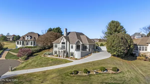 230 Big Water DR, Vonore, TN 37885