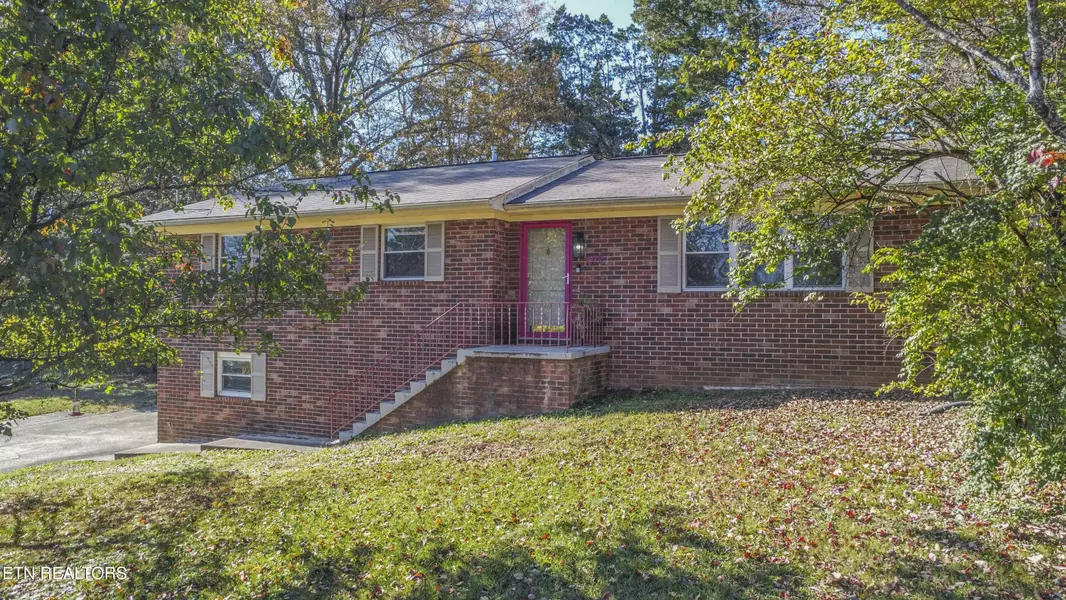 209 Engert Rd, Knoxville, TN 37922